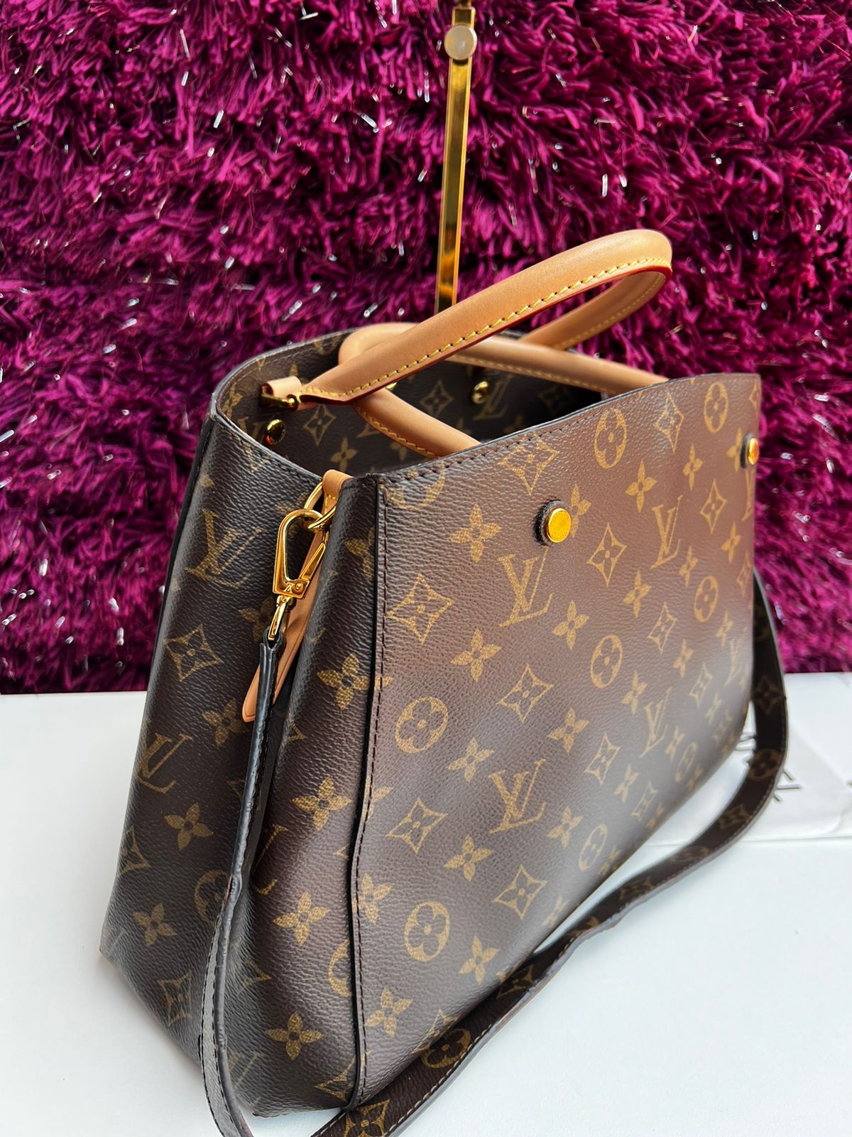 Louis Vuitton Classic Shoulder Hand Bag