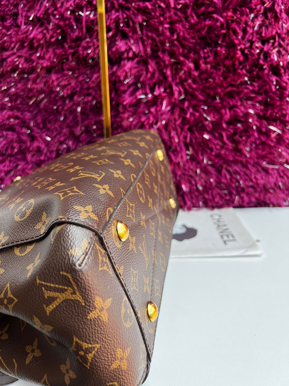 Louis Vuitton Classic Shoulder Hand Bag